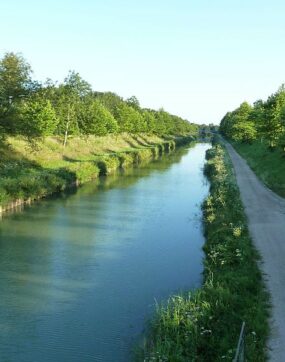 1024px Canal de la Saône à la Marne vue du pont de Maxilly sur Saône