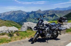 balade a moto dans les monts d'or